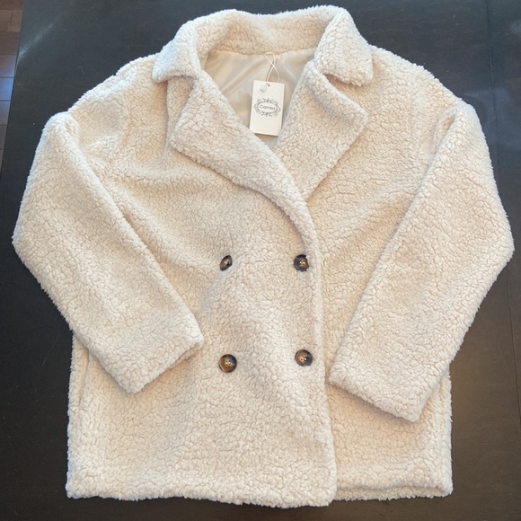 BNWT Beige Plush Peacoat - Picture 5 of 5